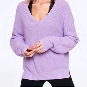 NIP. SWEATHER V NECK LONG SLEEVE MEDIUM